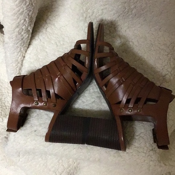 VERY VOLATILE STRAPPY,CHUNKY HEEL LEATHER CARMEL SHOES SZ 6 - Picture 6 of 7